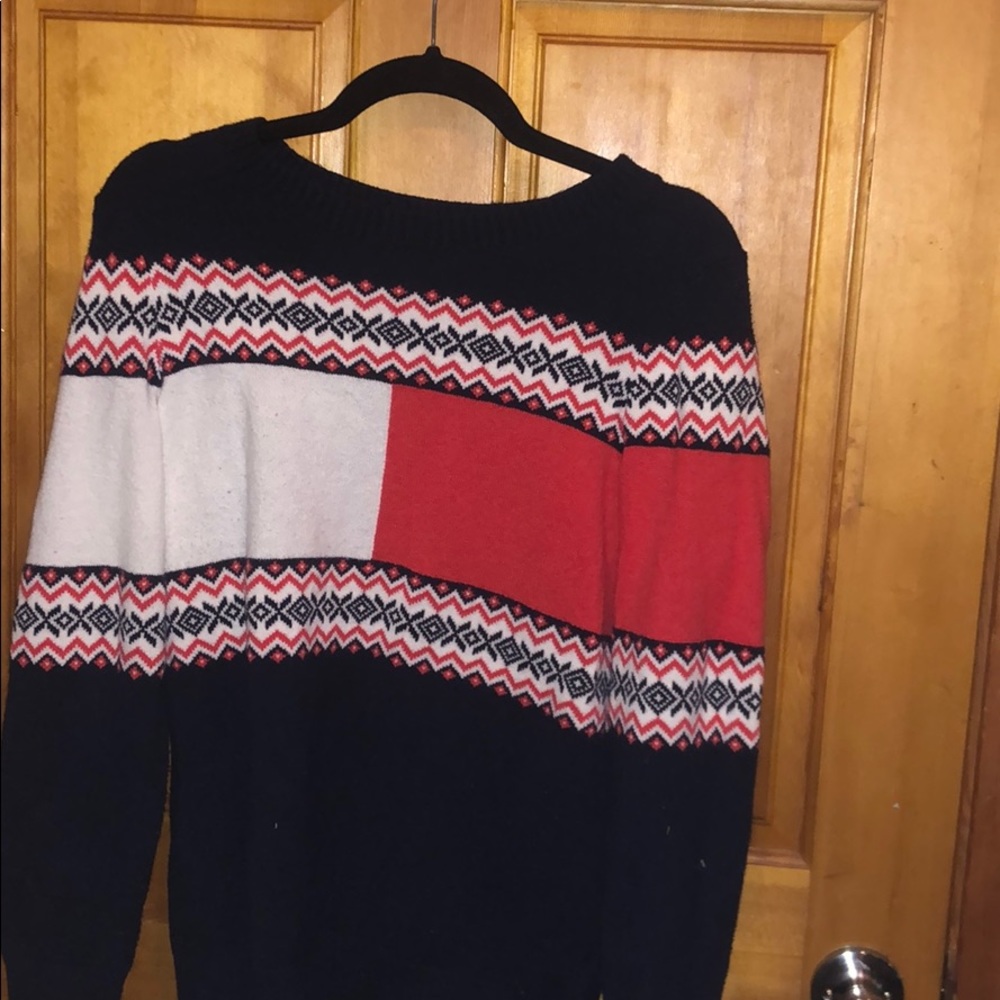 like new! Tommy Hilfiger Holiday Sweater